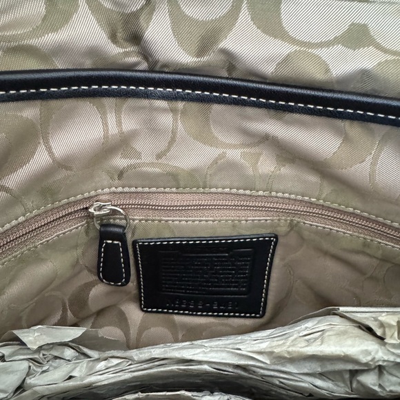 NWT Authentic Black Leather Coach Shoulder Bag with Silver Hardware - Brand New - Picture 12 of 15